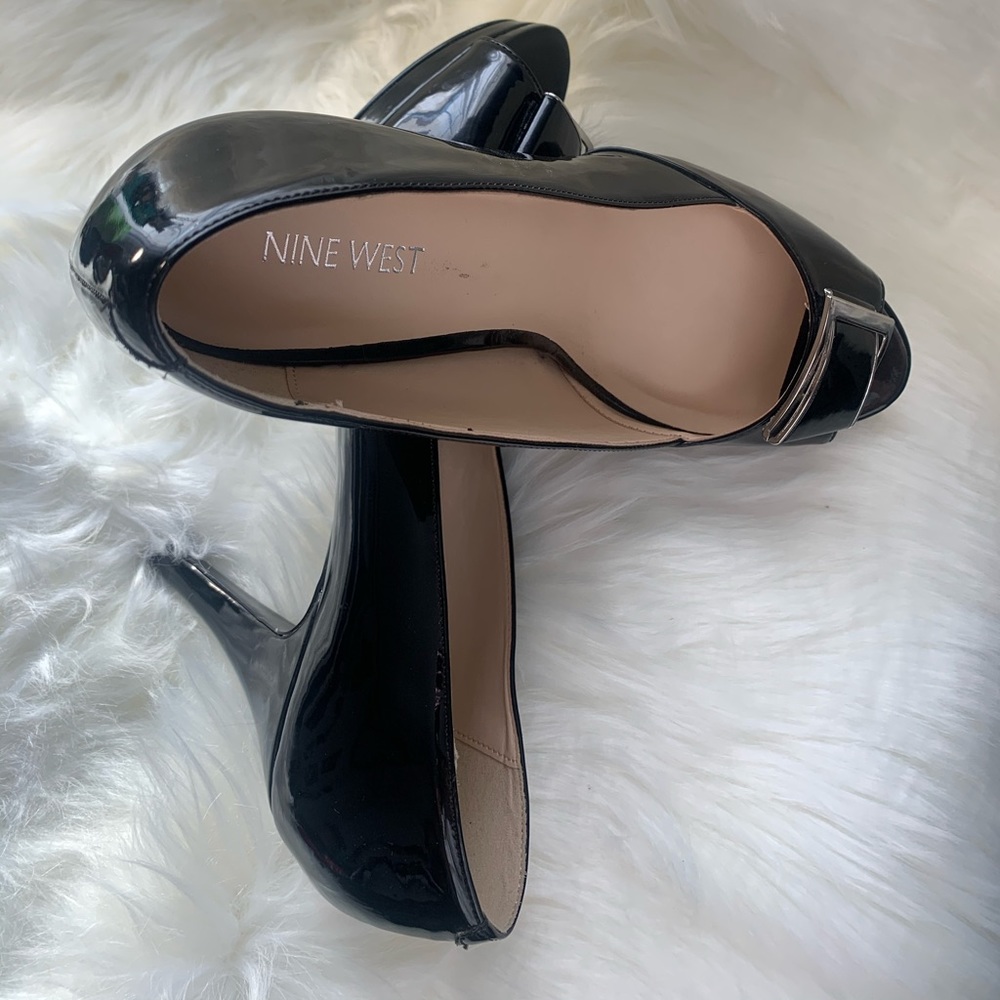 NINE WEST